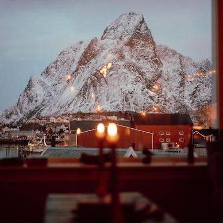 Reine Front View - Mountain & Seaview 빌라 외부 사진