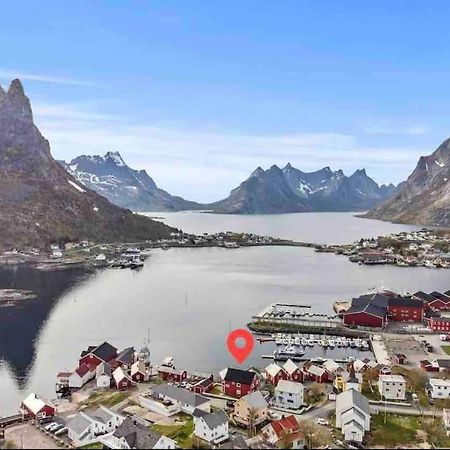 Reine Front View - Mountain & Seaview 빌라 외부 사진